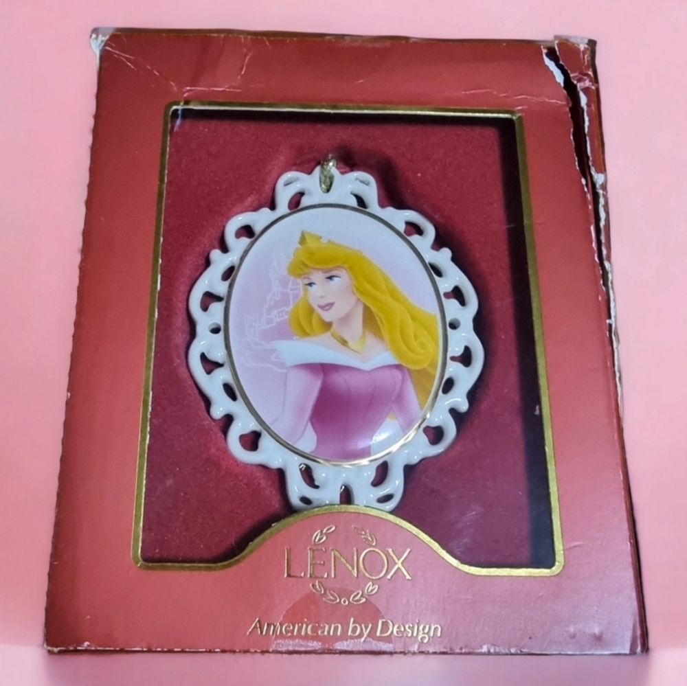 Disney Lenox Princess Aurora Cameo Ornament